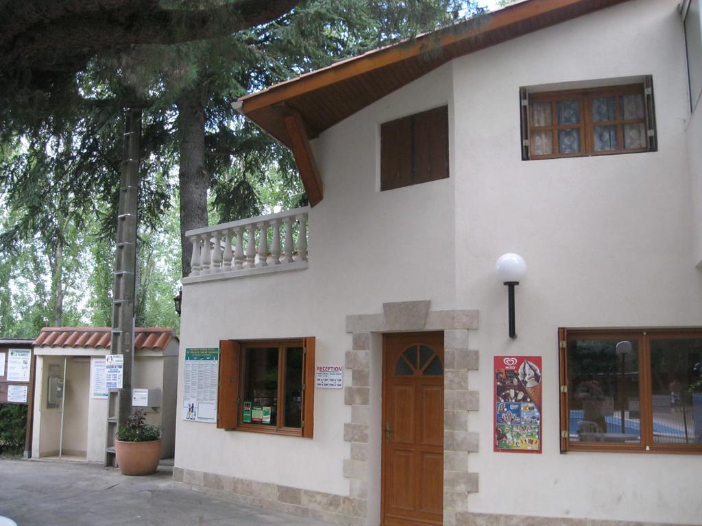 Montblanc Camping Le Rebau מראה חיצוני תמונה